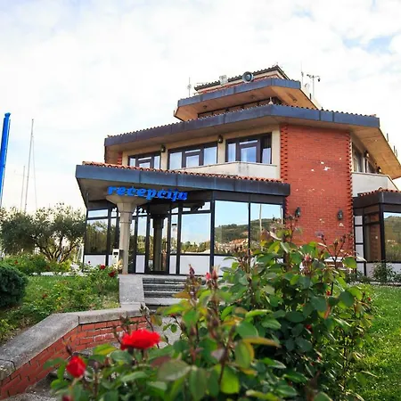 Floating Sea House Lien 1 * Lucija